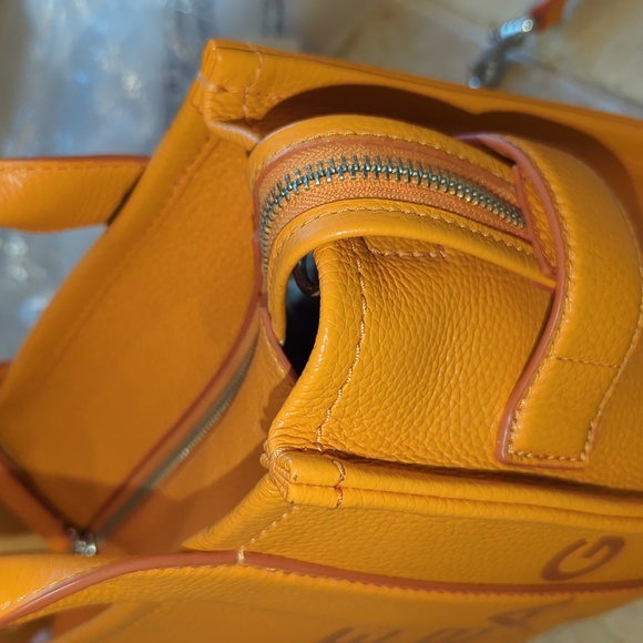 EUC The Tote Bag Marc Jacobs Scorched Orange Leather Small - Picture 13 of 16